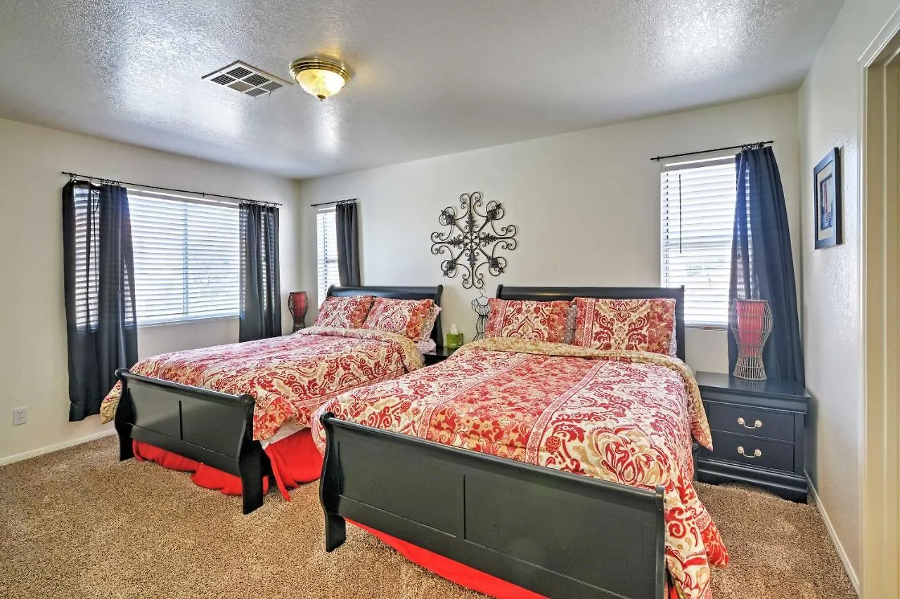 Hébergement de vacances Spacious Las Vegas Home - Near Golfing And Hiking! États-Unis