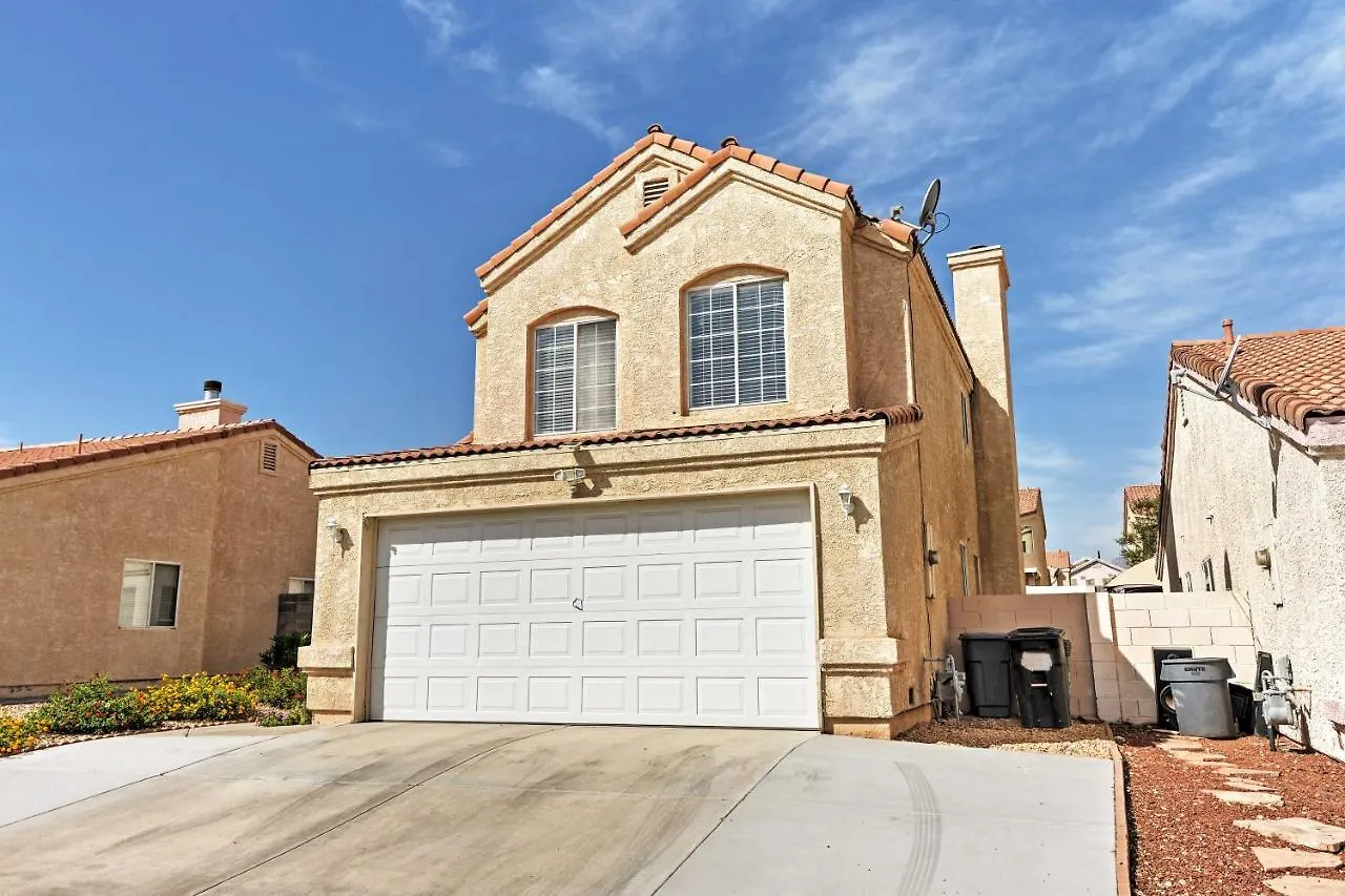 Spacious Las Vegas Home - Near Golfing And Hiking!